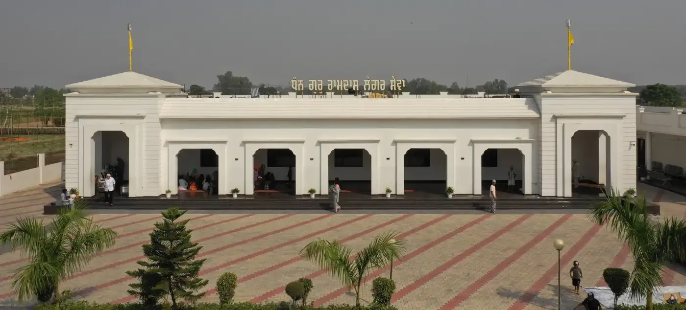 Front of the Pur Heeran kitchen, Hoshiarpur